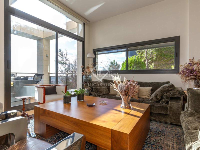 Foto a0db0e87-33d4-48ae-875b-36c008364a1a. Chalet moderna casa unifamiliar con jardín y piscina a la venta en ciudad diagonal, . en Esplugues de Llobregat