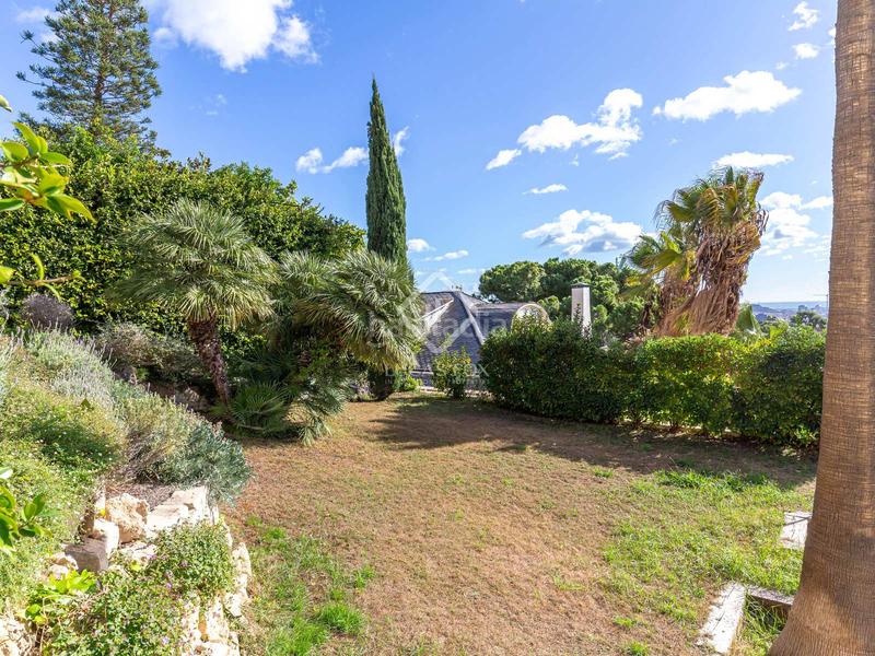 Foto be1fab5c-9788-401f-9d62-2c6bf9c37520. Chalet moderna casa unifamiliar con jardín y piscina a la venta en ciudad diagonal, . en Esplugues de Llobregat