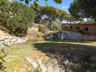 Finca rústica en Premià de Dalt. Parcela en venta en pleno corazón de premià de dalt, barcelona