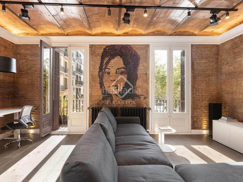 Foto b9b4df67-8dcb-4ba9-a6c9-69e8e6a90f41. Piso  en excelentes condiciones de 2 dormitorios con 7m terraza en venta en el born en Barcelona