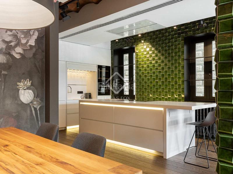 Foto c2c8f19f-bd3a-4443-98bd-9db93b9cfc1e. Piso  en excelentes condiciones de 2 dormitorios con 7m terraza en venta en el born en Barcelona