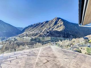 Chalet en Escaldes-Engordany. Excelente villa de 6 dormitorios con 273 m de zonas exteriores,