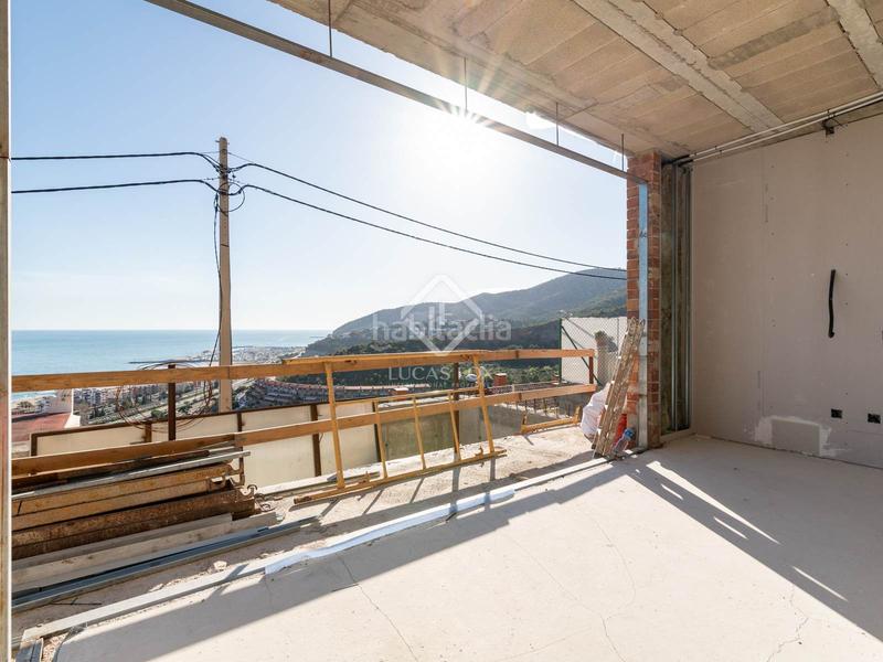 Foto b672d2c8-af7f-42ba-a24c-4ca346634488. Chalet with heating parking pool in les botigues de Sitges Sitges