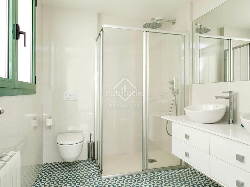 Foto 3588cf2b-c915-46ba-8355-ea6e0bbb7355. Ático  minimalista y modernista, en excelentes condiciones de 2 dormitorios con 70m terraza en venta en eixample derecho en Barcelona