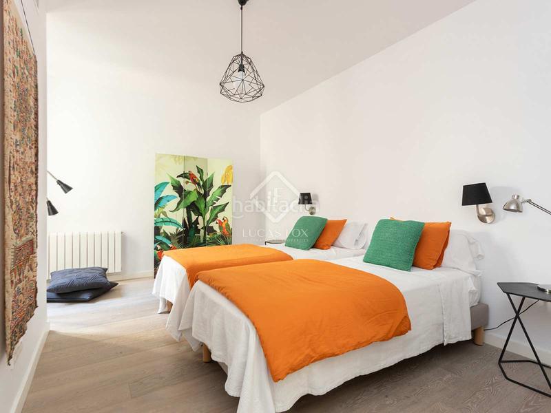 Foto 6203faba-5188-4d83-af0f-ff17a0639334. Ático  minimalista y modernista, en excelentes condiciones de 2 dormitorios con 70m terraza en venta en eixample derecho en Barcelona