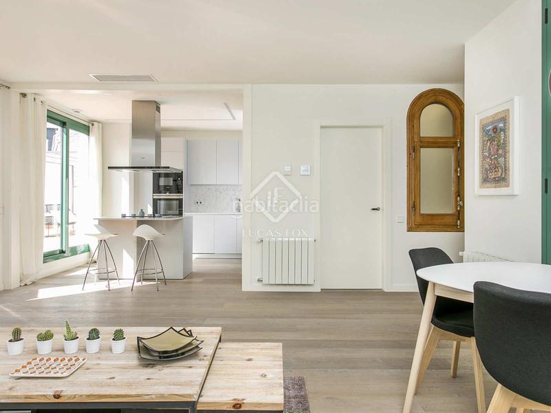 Foto 627e77a6-99a0-4f17-8a81-e316a7c0836c. Ático  minimalista y modernista, en excelentes condiciones de 2 dormitorios con 70m terraza en venta en eixample derecho en Barcelona