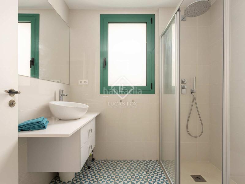 Foto 7e4b2885-77be-4745-9243-5952fa77ee65. Ático  minimalista y modernista, en excelentes condiciones de 2 dormitorios con 70m terraza en venta en eixample derecho en Barcelona