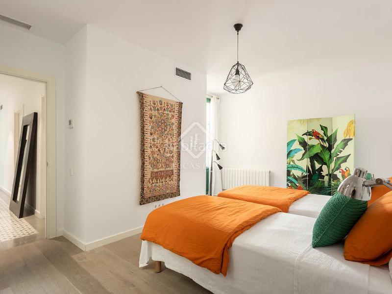 Foto cd257456-8379-4580-aa65-c0d1c3ca5733. Ático  minimalista y modernista, en excelentes condiciones de 2 dormitorios con 70m terraza en venta en eixample derecho en Barcelona