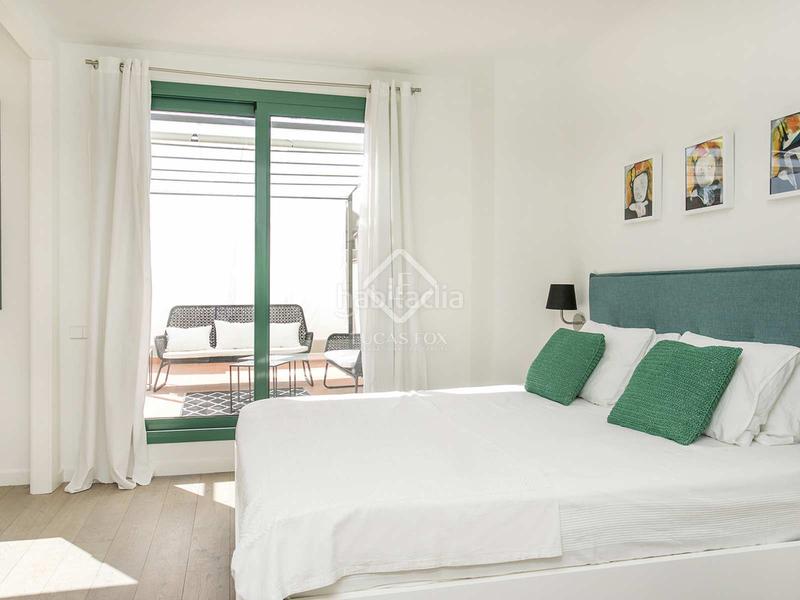 Foto fd7b61ea-1fe1-43cb-a649-f0a5ffa6fc48. Ático  minimalista y modernista, en excelentes condiciones de 2 dormitorios con 70m terraza en venta en eixample derecho en Barcelona