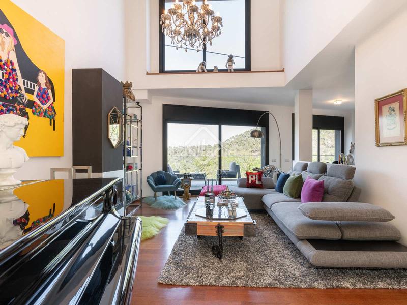 Foto 0c13d039-6f80-4a2b-b73a-aff8b63c8417. Chalet mit heizung parking pool in Les Planes Sant Cugat del Vallès