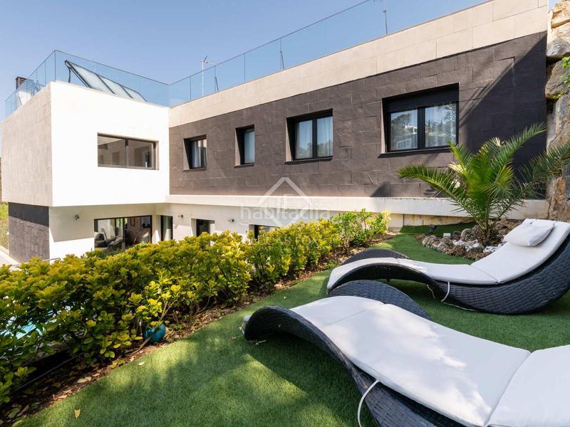 Foto 3ee93c08-51fd-4eb9-aab1-97a9f436c344. Chalet mit heizung parking pool in Les Planes Sant Cugat del Vallès