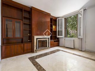 Appartement à Dreta de l´Eixample. Piso de 5 dormitorios con 49m terraza en venta en eixample derec