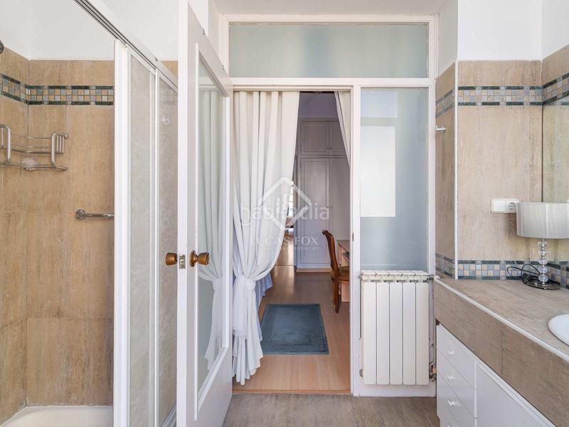 Foto 2ce0f5a0-eb38-4502-b65d-a6d7971fd1c3. Chalet magnífica villa en primera línea de mar en venta en el masnou, barcelona en Masnou (El)