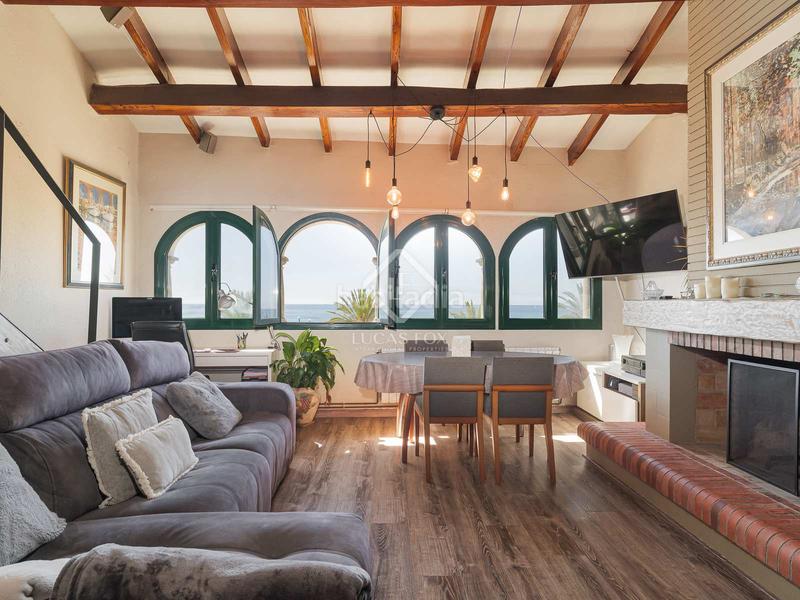 Foto 3962a2b5-8d01-46ca-843d-5c0d04802253. Chalet magnífica villa en primera línea de mar en venta en el masnou, barcelona en Masnou (El)