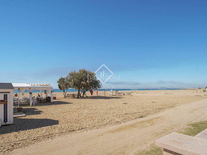 Foto 3fcb6f69-4cbb-4fb1-9689-eacde4b1da15. Chalet magnífica villa en primera línea de mar en venta en el masnou, barcelona en Masnou (El)