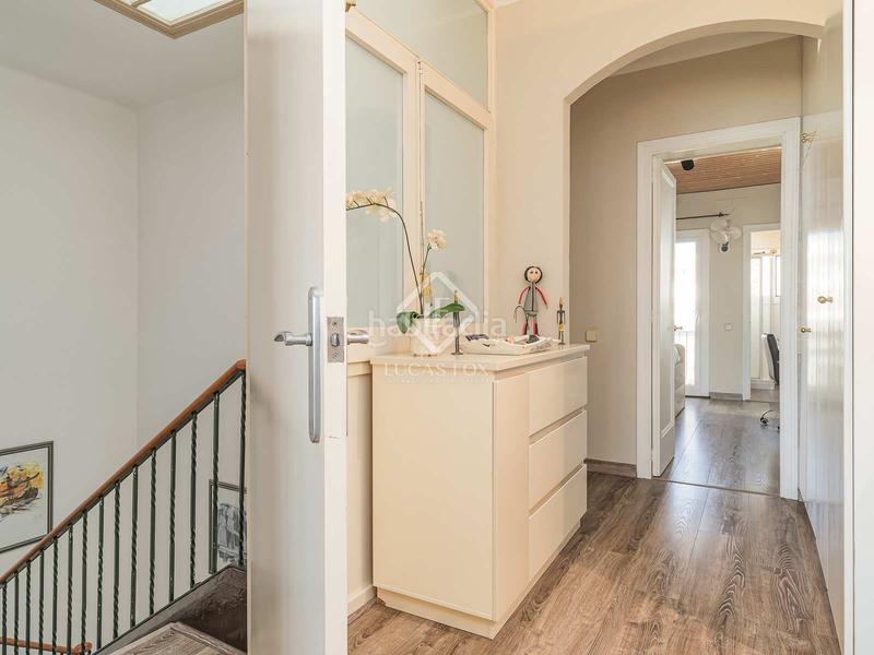 Foto 85a4e4a3-3c54-458e-b424-fff81c568368. Chalet magnífica villa en primera línea de mar en venta en el masnou, barcelona en Masnou (El)