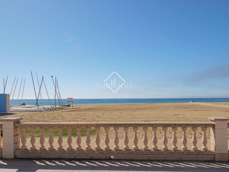 Foto 8eff5103-13a8-4f4f-850c-5fab7dc23a8a. Chalet magnífica villa en primera línea de mar en venta en el masnou, barcelona en Masnou (El)