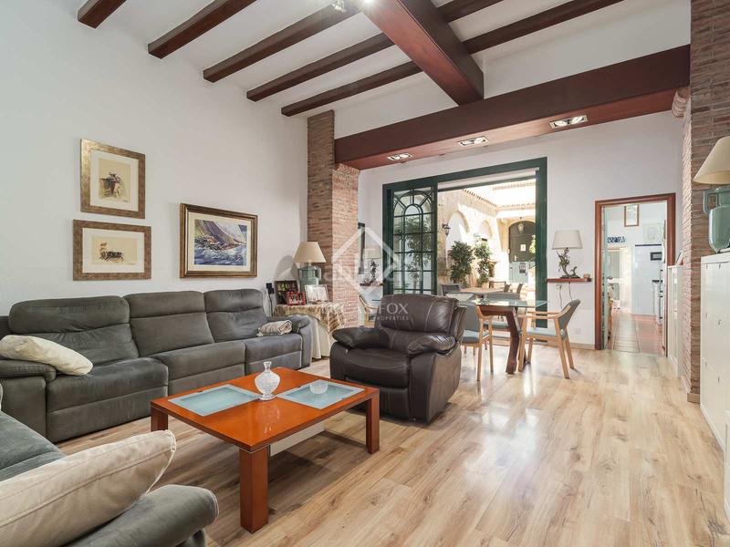 Foto ad25d0cf-53c2-48d7-a282-d0f7ff728aa8. Chalet magnífica villa en primera línea de mar en venta en el masnou, barcelona en Masnou (El)