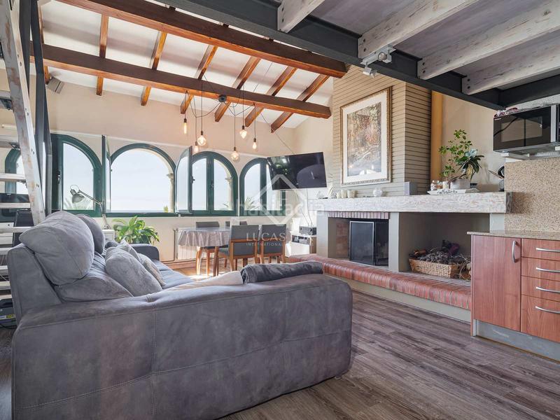 Foto b22b948b-17dd-4e23-86d3-83e8f9eacb4f. Chalet magnífica villa en primera línea de mar en venta en el masnou, barcelona en Masnou (El)