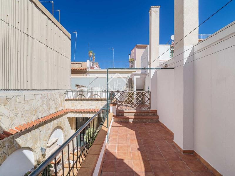 Foto c168d26e-0637-4703-abf7-4932628b6220. Chalet magnífica villa en primera línea de mar en venta en el masnou, barcelona en Masnou (El)