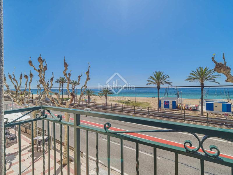 Foto eca8f1da-309c-41b7-a022-737bf97e6ca1. Chalet magnífica villa en primera línea de mar en venta en el masnou, barcelona en Masnou (El)