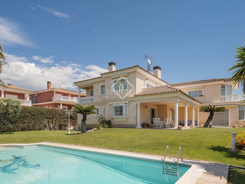 Foto 79a0f3d0-ccb8-40e9-901c-1294554ffc71. Xalet amb calefacció aparcament piscina a Vilassar de Dalt