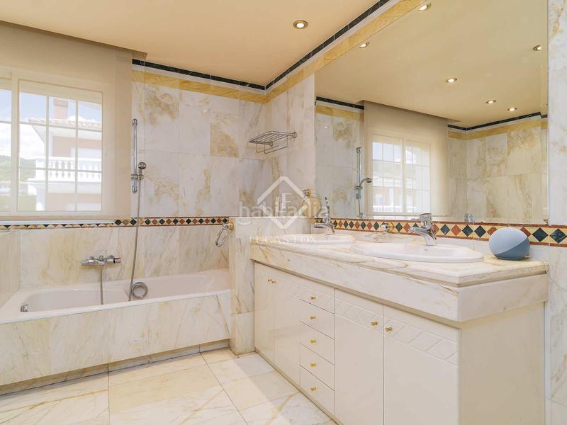 Foto 7b4fc927-9560-4488-b23b-6804c24273e8. Xalet amb calefacció aparcament piscina a Vilassar de Dalt