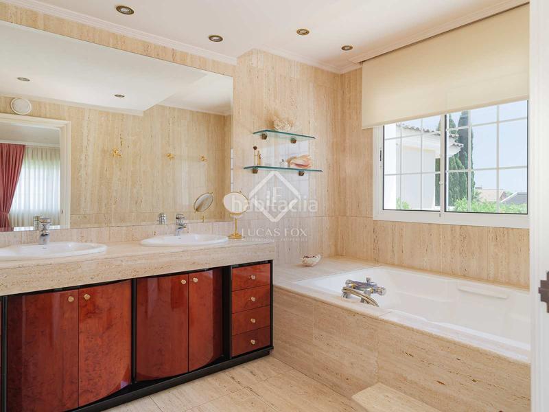 Foto 90a1e2ac-8707-4d34-b72b-9048305890c8. Xalet amb calefacció aparcament piscina a Vilassar de Dalt