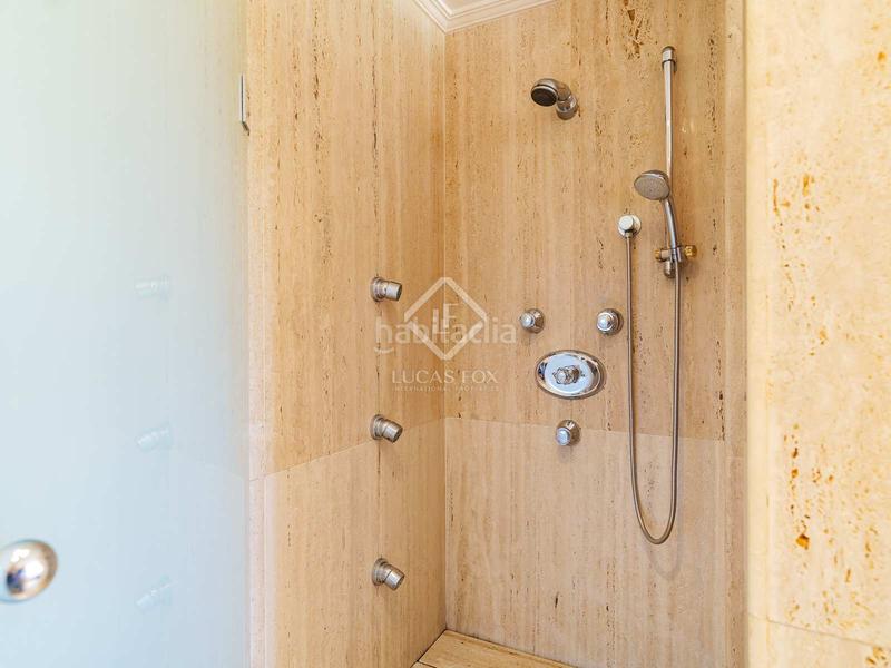 Foto b160fc2e-265e-46c1-afcc-eea9856f9999. Xalet amb calefacció aparcament piscina a Vilassar de Dalt