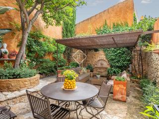 Masía en Pals. Casa rural en excelentes condiciones de 4 dormitorios con jardín