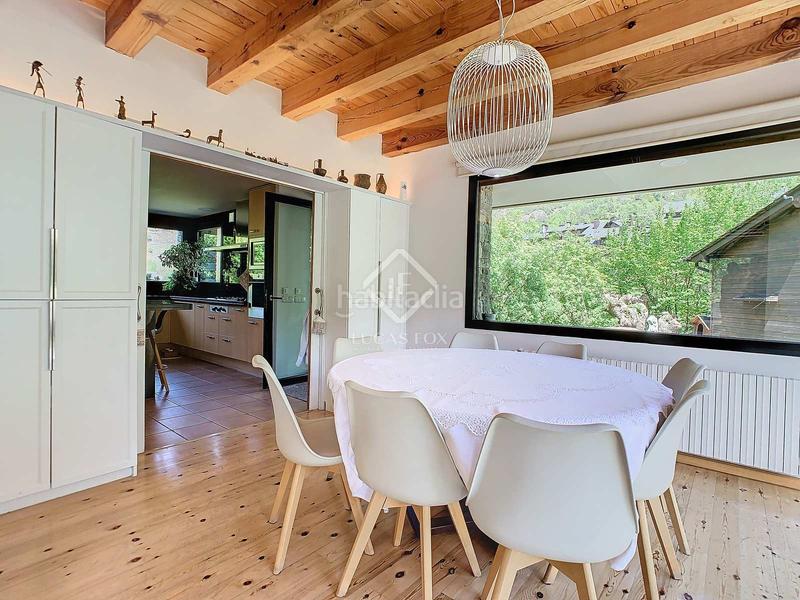 Foto dad67698-c7ec-4d38-b9d3-4f46e7ae76a0. Chalet villa en excelentes condiciones de 4 dormitorios con 360 m de jardín en venta en Ordino