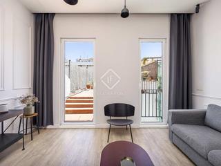 Pis a Vila de Gràcia. Piso en excelentes condiciones de 2 dormitorios con 66m terraza