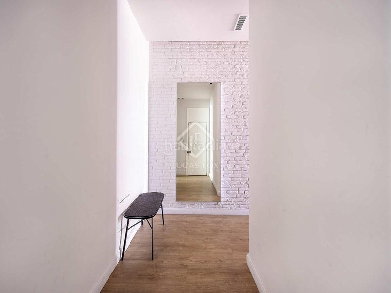 Foto 28810c4d-e7bb-408d-8d25-6db602e3aacf. Piso  en excelentes condiciones de 2 dormitorios con 66m terraza en venta en gràcia en Barcelona