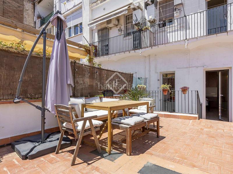 Foto 3866f8ca-2ea5-43dc-865e-2d180dc5c5d7. Piso  en excelentes condiciones de 2 dormitorios con 66m terraza en venta en gràcia en Barcelona