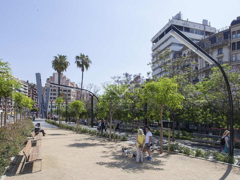 Foto 7d3f0bbe-a496-4b14-81d7-31257fd12065. Piso  en excelentes condiciones de 2 dormitorios con 66m terraza en venta en gràcia en Barcelona