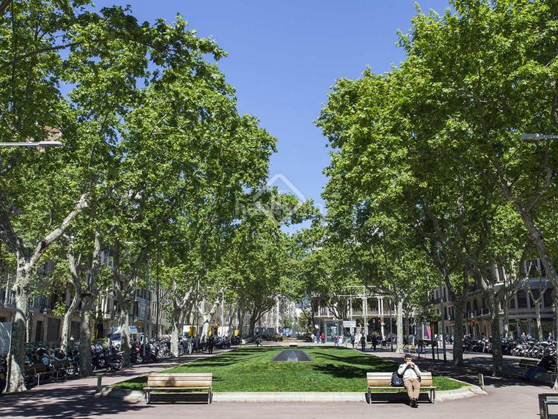 Foto d10f0cd5-98cd-473d-bbf3-41202c1c2eaf. Piso  en excelentes condiciones de 2 dormitorios con 66m terraza en venta en gràcia en Barcelona