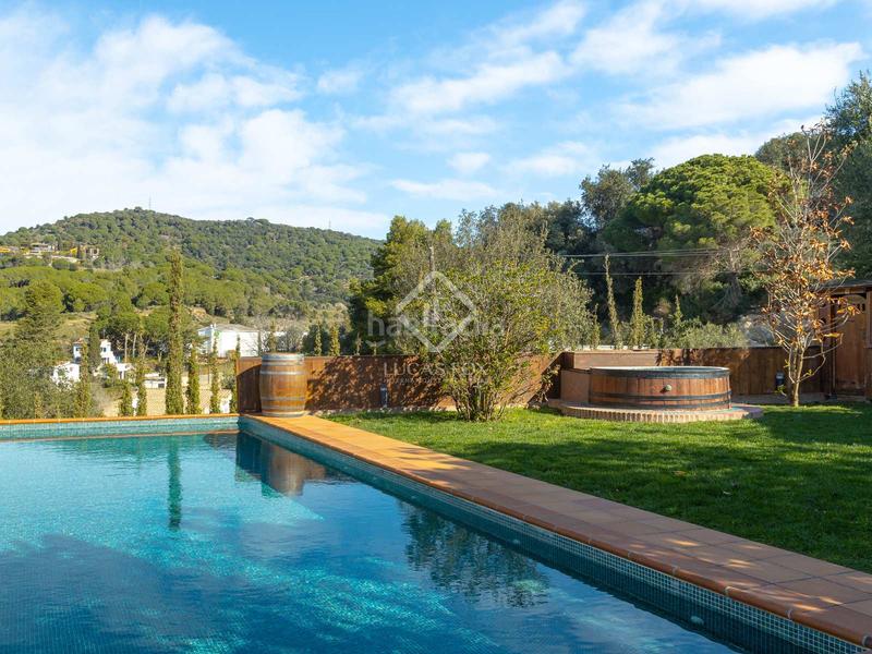 Foto 1a40ecaf-8ae3-4457-bc2f-4d32dbb3f111. Masía casa histórica en excelentes condiciones de 8 dormitorios en venta , barcelona en Alella