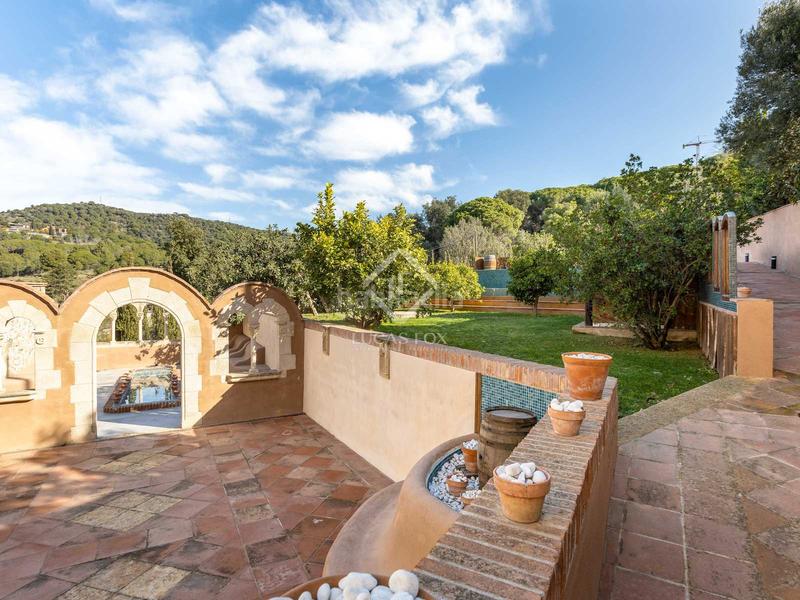 Foto 493601a8-cbc6-4f85-a0bb-a259490b654d. Masía casa histórica en excelentes condiciones de 8 dormitorios en venta , barcelona en Alella