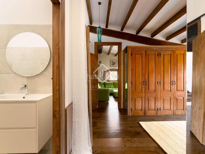 Foto aec7b6b9-527b-43db-b06e-f72e7ba2b23b. Masía casa histórica en excelentes condiciones de 8 dormitorios en venta , barcelona en Alella