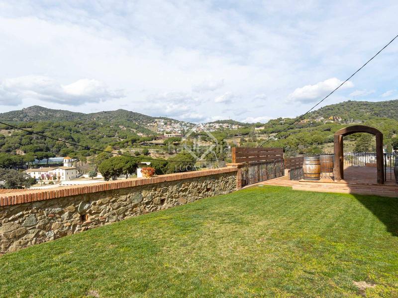 Foto c2c782ae-fff6-4df4-9f05-ebe91c548d15. Masía casa histórica en excelentes condiciones de 8 dormitorios en venta , barcelona en Alella
