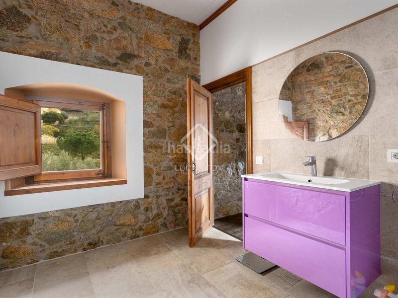 Foto c69d1b2d-bba8-42c1-b24f-a5942fd9b405. Masía casa histórica en excelentes condiciones de 8 dormitorios en venta , barcelona en Alella