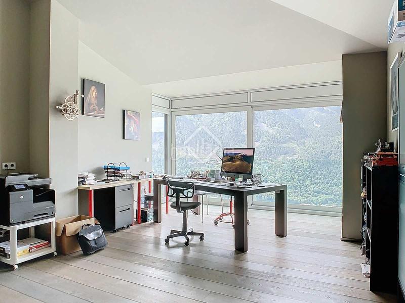 Foto 9e29ce18-3c89-4430-b568-830098f61327. Àtic amb calefacció aparcament a Les Escaldes Escaldes-Engordany