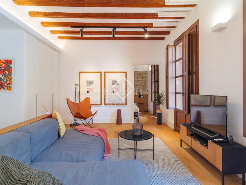 Foto 5a97c777-09fe-447b-8b20-4bcfc75db665. Piso en venta precioso piso en gótico, en excelentes condiciones y con terraza de 9 m en Barcelona