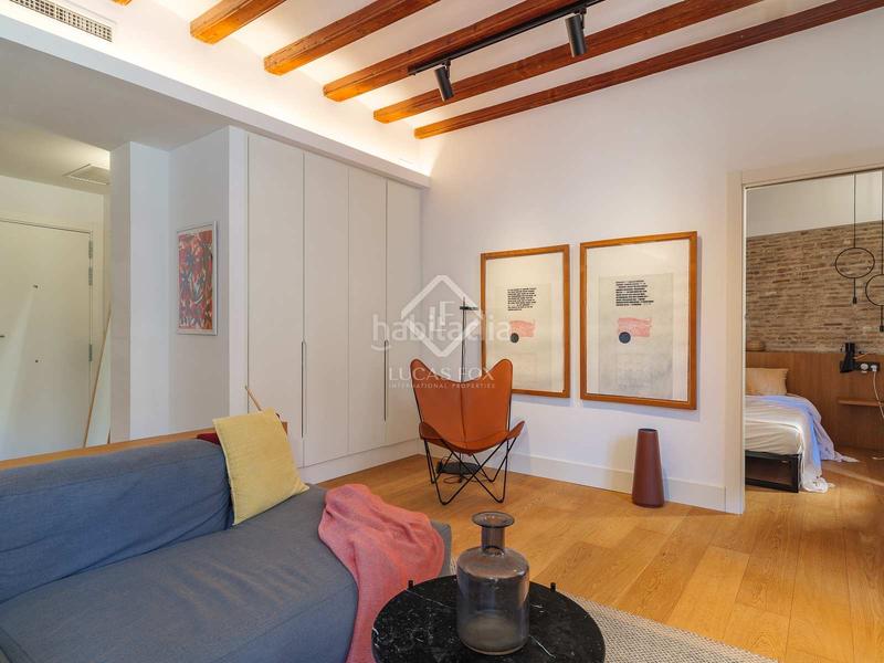 Foto 83e409a7-00e8-4a56-8c7f-39e23ef4d521. Piso en venta precioso piso en gótico, en excelentes condiciones y con terraza de 9 m en Barcelona