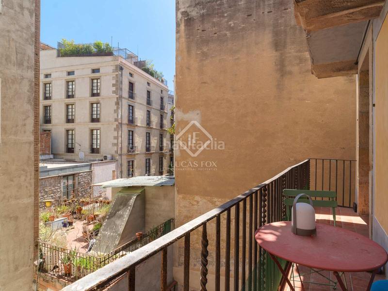 Foto 8d126aff-31db-4642-b295-070f16a0b5f5. Piso en venta precioso piso en gótico, en excelentes condiciones y con terraza de 9 m en Barcelona