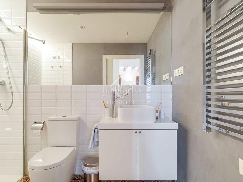 Foto c52940c2-de1d-44ec-859c-a4b7fe6f3887. Piso en venta precioso piso en gótico, en excelentes condiciones y con terraza de 9 m en Barcelona