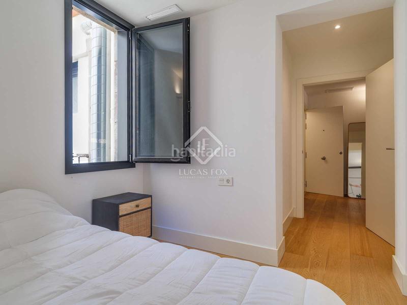 Foto c5550bb1-14db-4830-9749-7839cbe0f3de. Piso en venta precioso piso en gótico, en excelentes condiciones y con terraza de 9 m en Barcelona