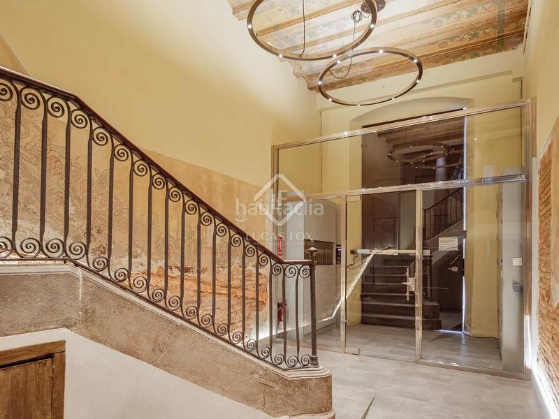 Foto f9c2d2f2-e37e-46ad-bba6-a4080221782e. Piso en venta precioso piso en gótico, en excelentes condiciones y con terraza de 9 m en Barcelona