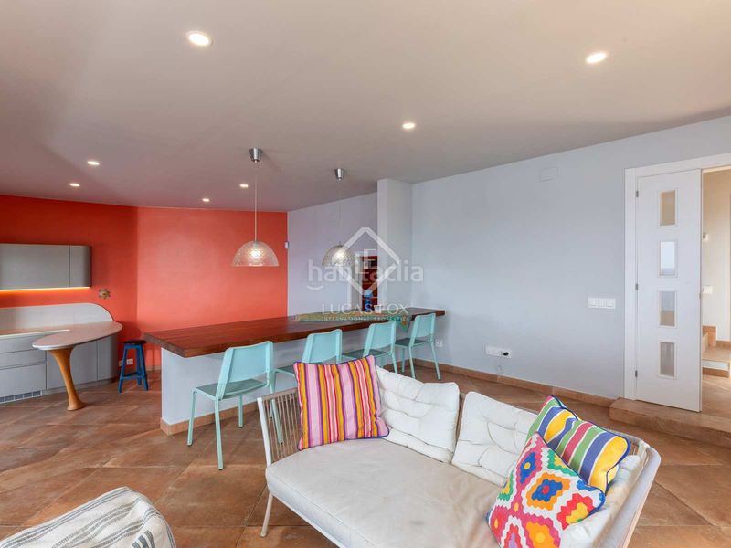 Foto 4c6b4226-cded-41e4-b990-bf3e25de4c03. Chalet villa en primera línea de mar completamente reformada y con espectaculares vistas al mar en venta en la tortuga, en Lloret de Mar