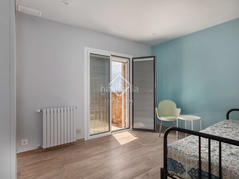 Foto c378cc09-bb0e-43d1-93eb-cc88c12f9d42. Chalet villa en primera línea de mar completamente reformada y con espectaculares vistas al mar en venta en la tortuga, en Lloret de Mar